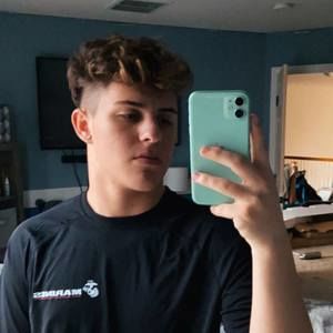 Meet your Posher, Ethan